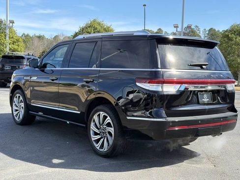 Used 2024 Lincoln Navigator Reserve AWD/4WD image 9