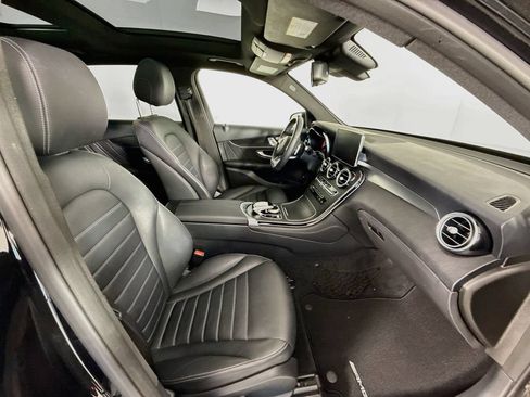 Used 2018 Mercedes-Benz GLC 300 4MATIC image 28