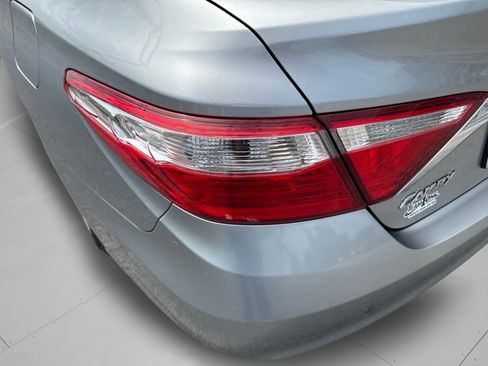 Used 2015 Toyota Camry LE FWD image 35