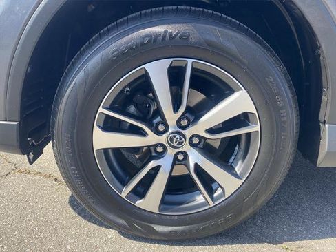 Certified 2018 Toyota RAV4 XLE FWD image 12