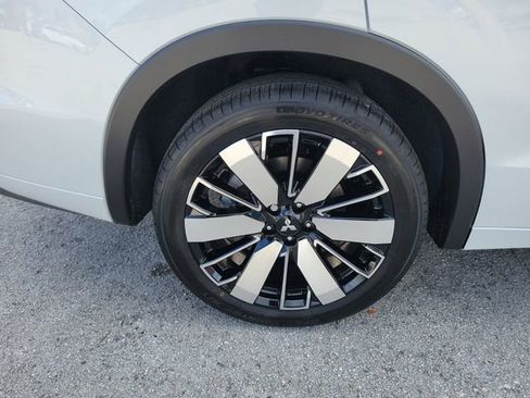 New 2026 Mitsubishi Outlander SEL FWD image 7
