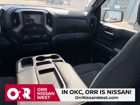 Used 2019 Chevrolet Silverado 1500 Custom w/ Custom Convenience Package image 17