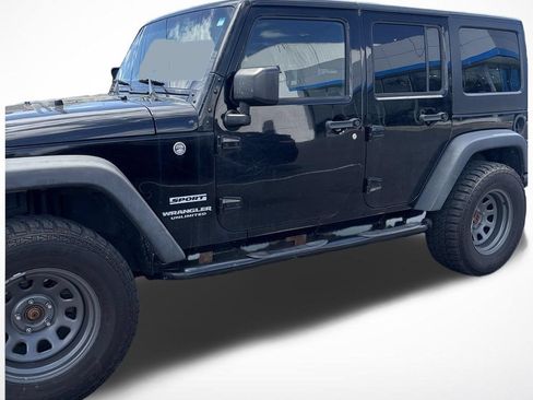 Used 2017 Jeep Wrangler Unlimited Sport w/ Quick Order Package 24S AWD/4WD image 5