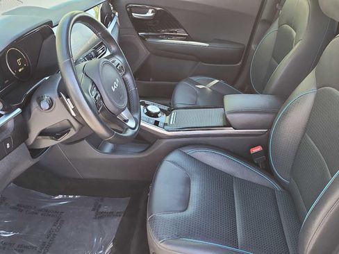 Used 2022 Kia Niro EX Premium w/ Cold Weather Package image 15