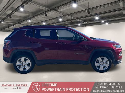 Used 2022 Jeep Compass Latitude image 17