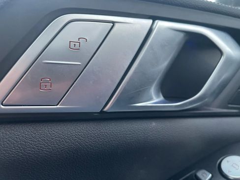 Used 2021 BMW X7 xDrive40i w/ Premium Package image 14