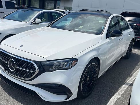 Used 2025 Mercedes-Benz E 350 Sedan image 3