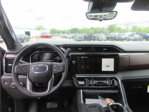 New 2026 GMC Sierra 2500 Denali Ultimate AWD/4WD image 16