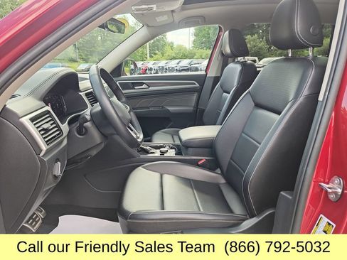 Used 2022 Volkswagen Atlas SEL R-Line AWD/4WD image 11
