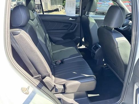 Used 2023 Volkswagen Tiguan SE R-Line FWD image 11