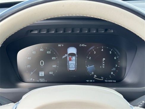 Used 2021 Volvo XC90 T5 Momentum w/ Climate Package image 19