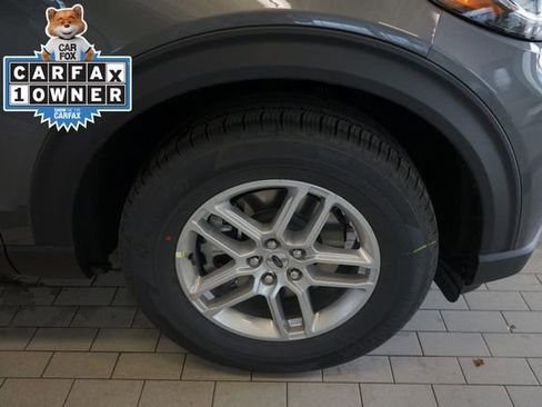 Used 2026 Ford Explorer Active AWD/4WD image 7