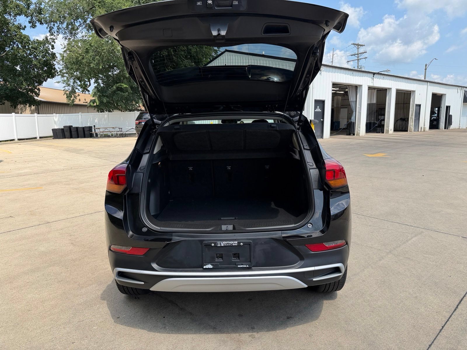 Used 2023 Buick Encore GX Select FWD image 33