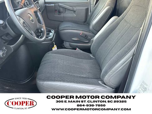 Used 2023 Chevrolet Express 2500 w/ Driver Convenience Package image 9