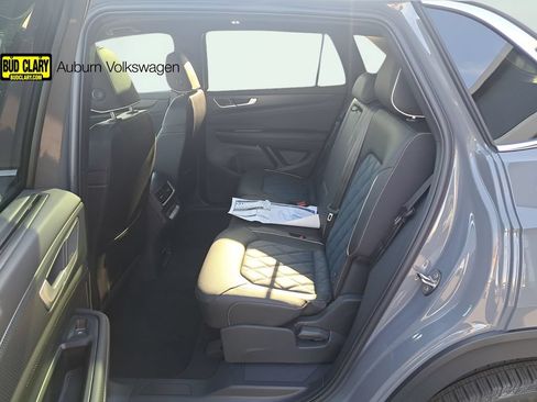 New 2025 Volkswagen Atlas Cross Sport SEL Premium R-Line AWD/4WD image 15