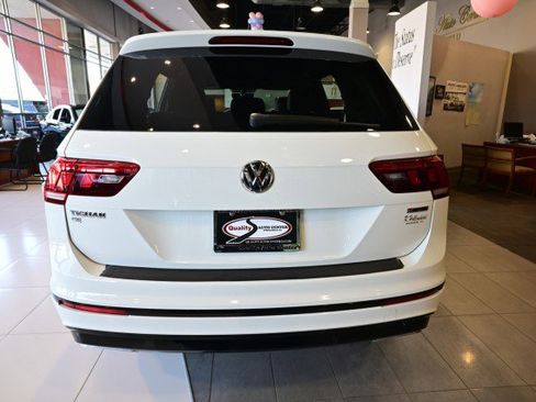 Used 2021 Volkswagen Tiguan SE R-Line image 6