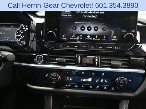 Used 2023 Nissan Pathfinder SL w/ SL Premium Package FWD image 29