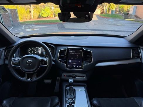 Used 2016 Volvo XC90 T6 R-Design w/ Vision Package image 18