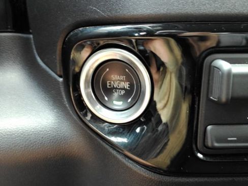 Used 2026 Chevrolet Silverado 1500 RST AWD/4WD image 40