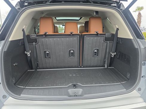 New 2025 Nissan Pathfinder Platinum w/ Cargo Package image 27