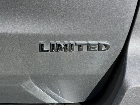 Used 2021 Jeep Grand Cherokee Limited image 25