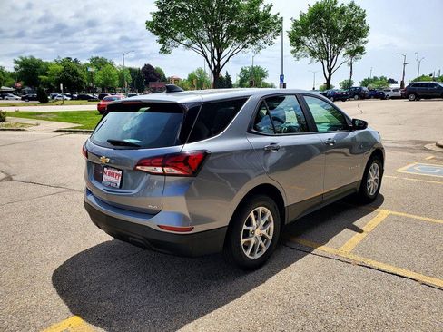 Used 2023 Chevrolet Equinox LS AWD/4WD image 5