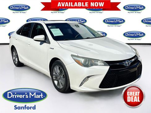 Used 2016 Toyota Camry SE image 1