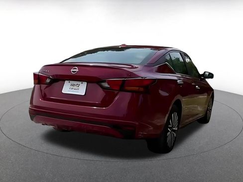 Used 2025 Nissan Altima 2.5 SV FWD image 15
