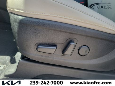 Used 2025 Kia Telluride S FWD image 27