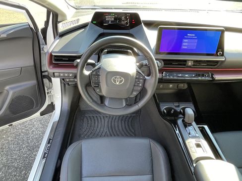 Certified 2024 Toyota Prius Prime FWD image 11