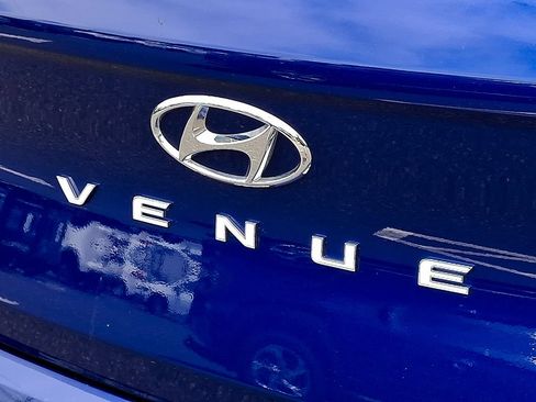 Certified 2023 Hyundai Venue Limited FWD image 30
