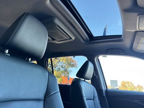 Used 2021 Honda Pilot Touring image 17