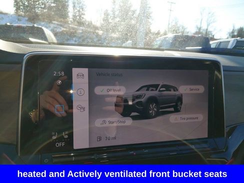 Used 2025 Volkswagen Atlas SE image 36