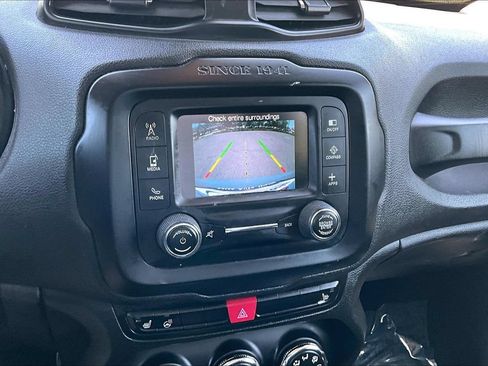 Used 2016 Jeep Renegade Latitude w/ Cold Weather Group AWD/4WD image 25
