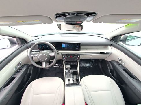 Certified 2025 Hyundai Tucson SEL FWD image 11