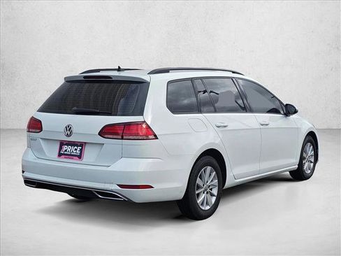 Used 2019 Volkswagen Golf S image 5