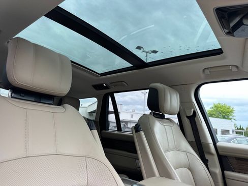 Used 2018 Land Rover Range Rover Long Wheelbase Supercharged AWD/4WD image 16