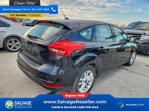 Used 2015 Ford Focus SE w/ Reverse Sensing Package FWD image 4