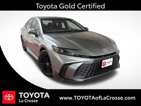 Certified 2026 Toyota Camry SE image 1