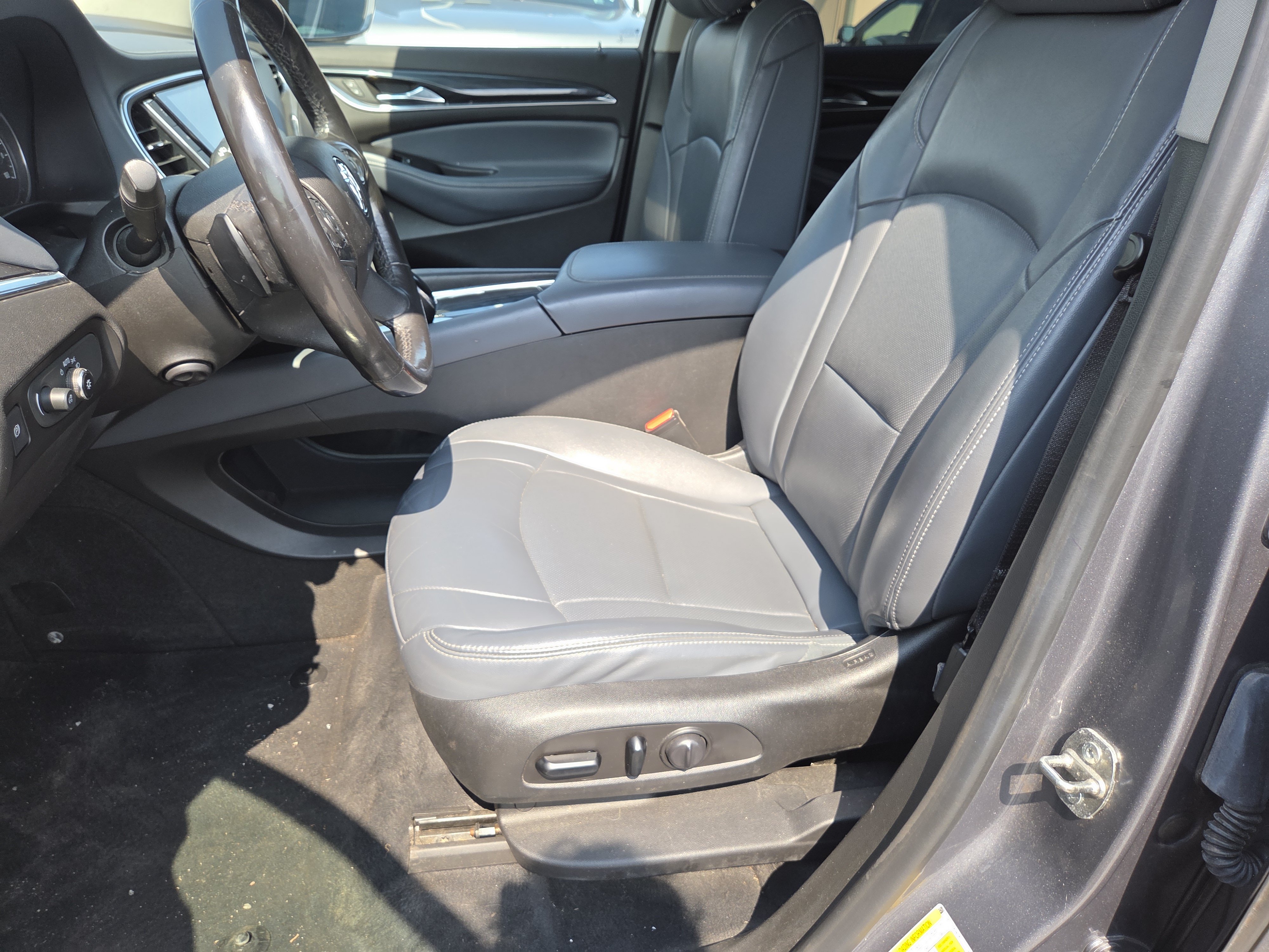 Used 2019 Buick Enclave Premium AWD/4WD image 9