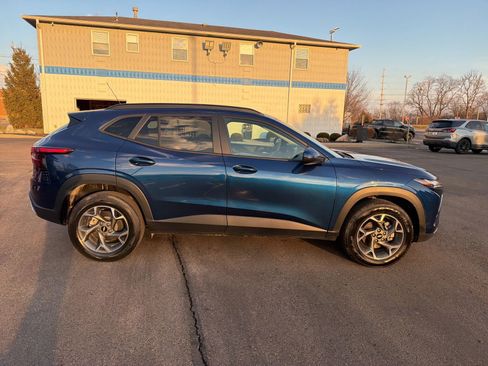 Used 2024 Chevrolet Trax LT image 6