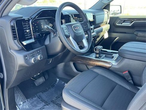 New 2026 GMC Sierra 1500 Elevation w/ LPO, Elevation Black Package image 9