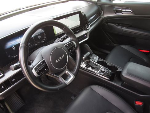 Used 2024 Kia Sportage SX image 18