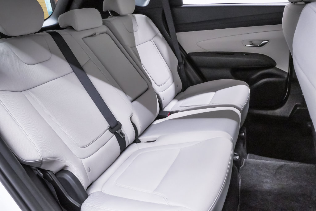 Certified 2026 Hyundai Tucson SE FWD image 11