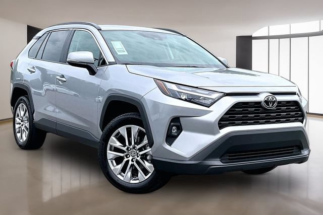 Used 2025 Toyota RAV4 XLE Premium w/ Weather Package AWD/4WD image 3
