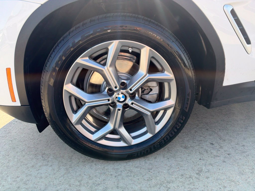 Certified 2024 BMW X3 sDrive30i w/ Premium Package RWD image 9