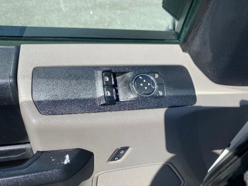 Used 2021 Ford F250 XL w/ Power Equipment Group AWD/4WD image 9