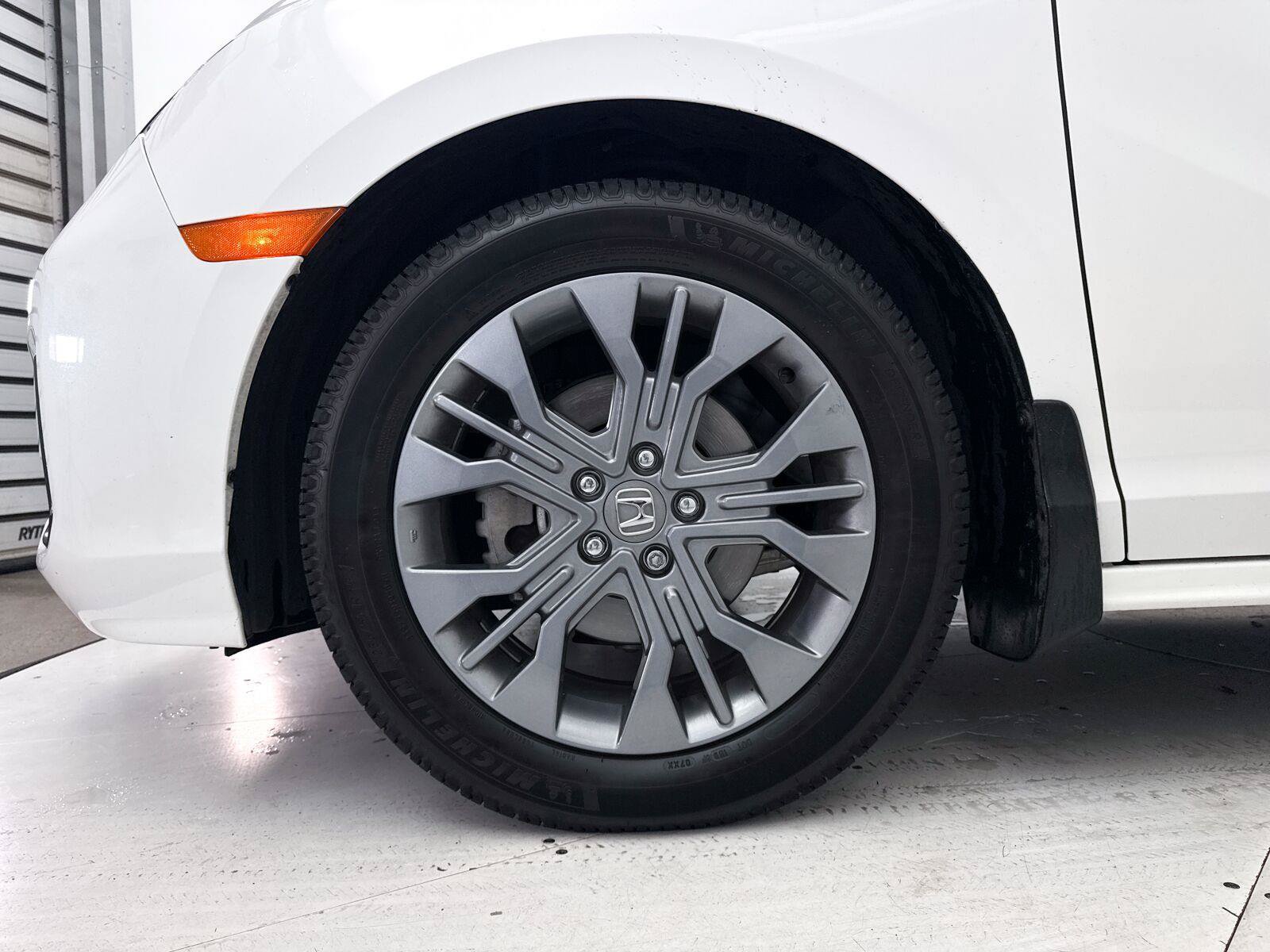 Used 2025 Honda Odyssey Touring image 15