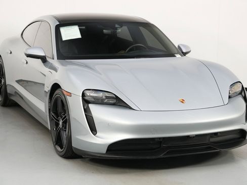 Used 2020 Porsche Taycan 4S w/ Premium Package image 54