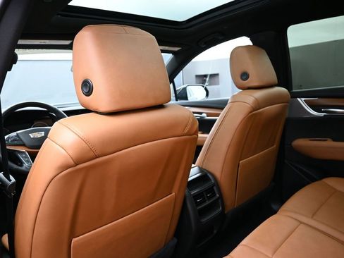 Certified 2023 Cadillac XT5 Premium Luxury AWD/4WD image 28